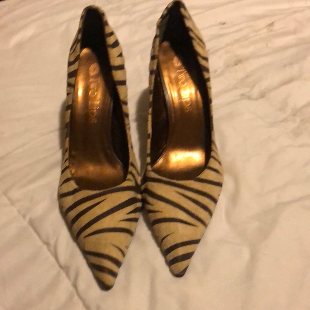 3inch two lip brown zebra print heels worn 1 time